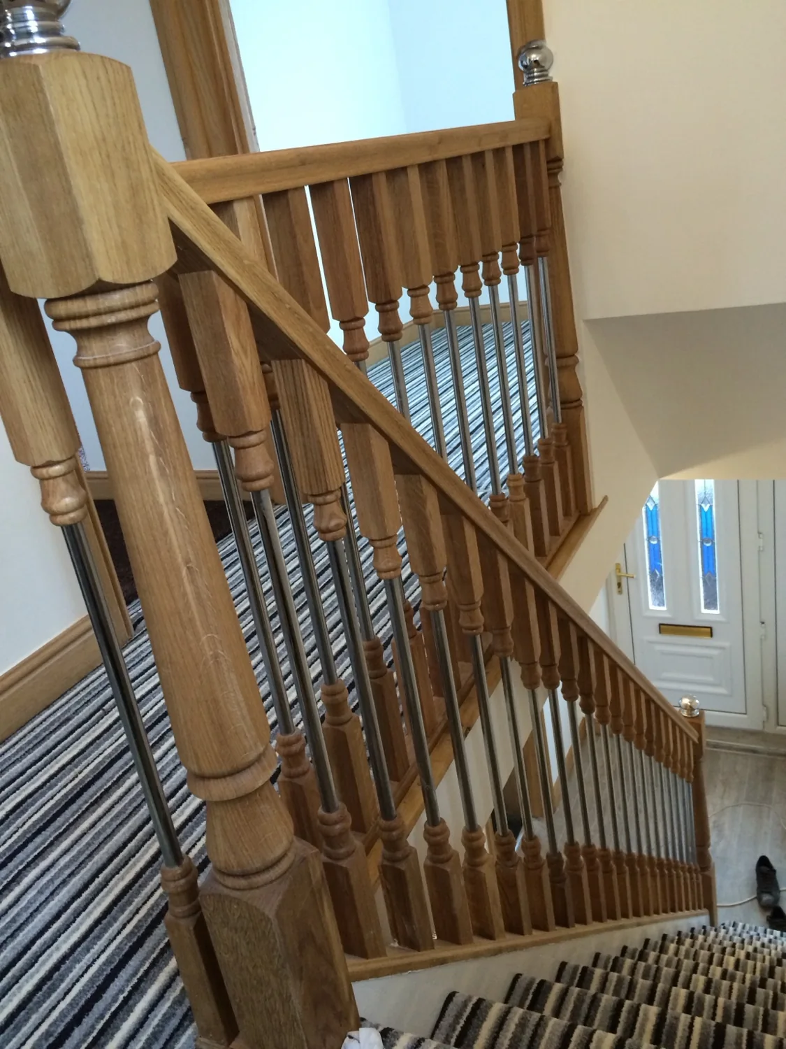 Oak staircase balustrade with decorative spindles